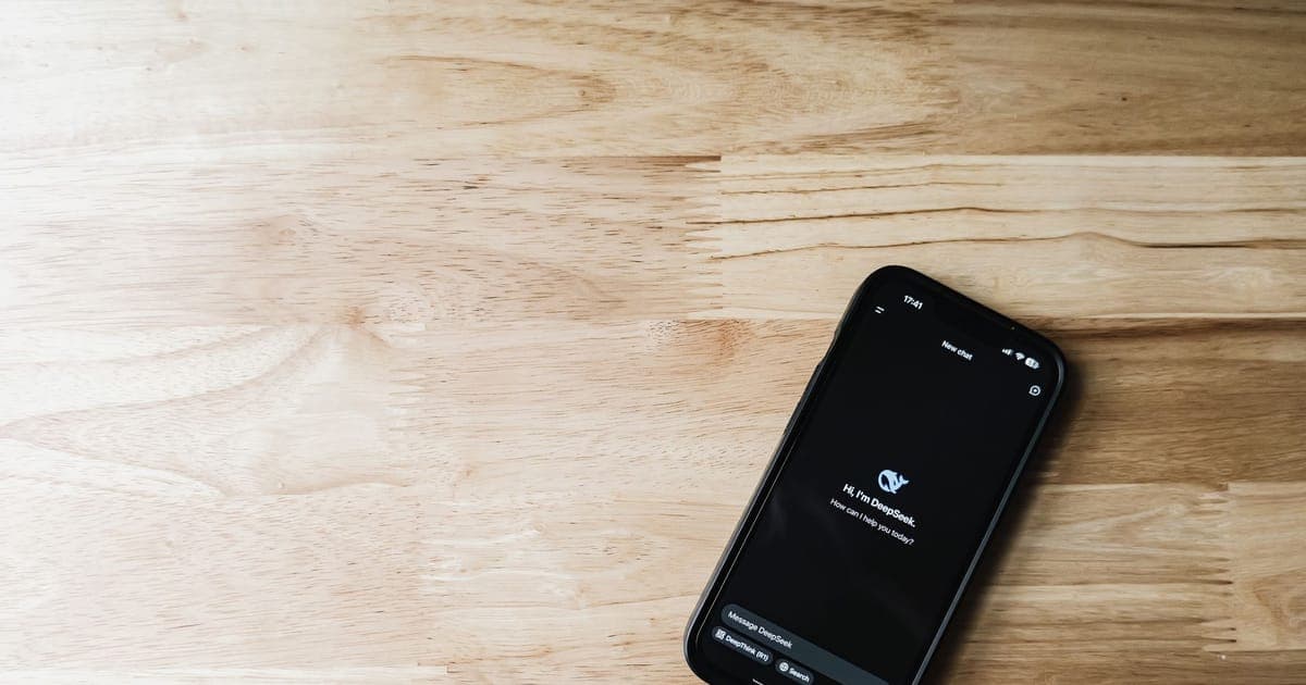 What Is an AI Agent, Really? Agent vs Chatbot vs Assistant on Shopify