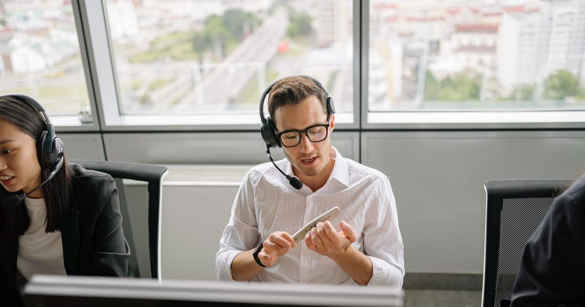 How Many Shopify Support Conversations Should Trigger a Dedicated AI Agent