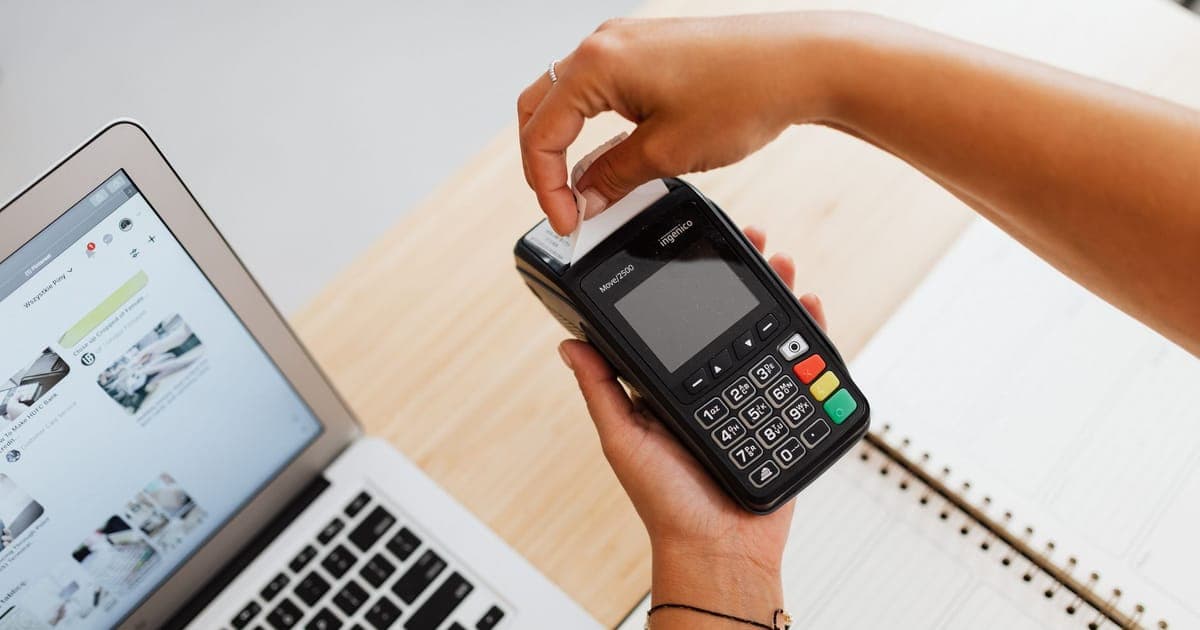Intercom Fin Alternatives: Shopify Support Without Per-Resolution Fees
