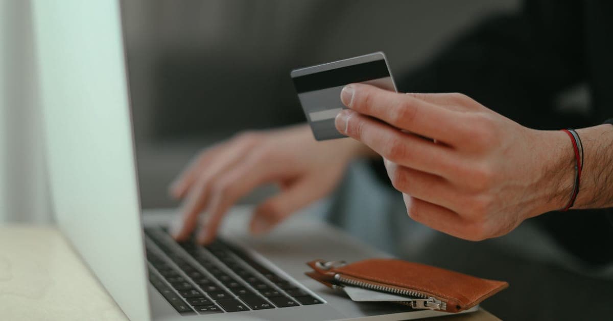Payment-Pending Orders on Shopify: What to Tell a Worried Customer