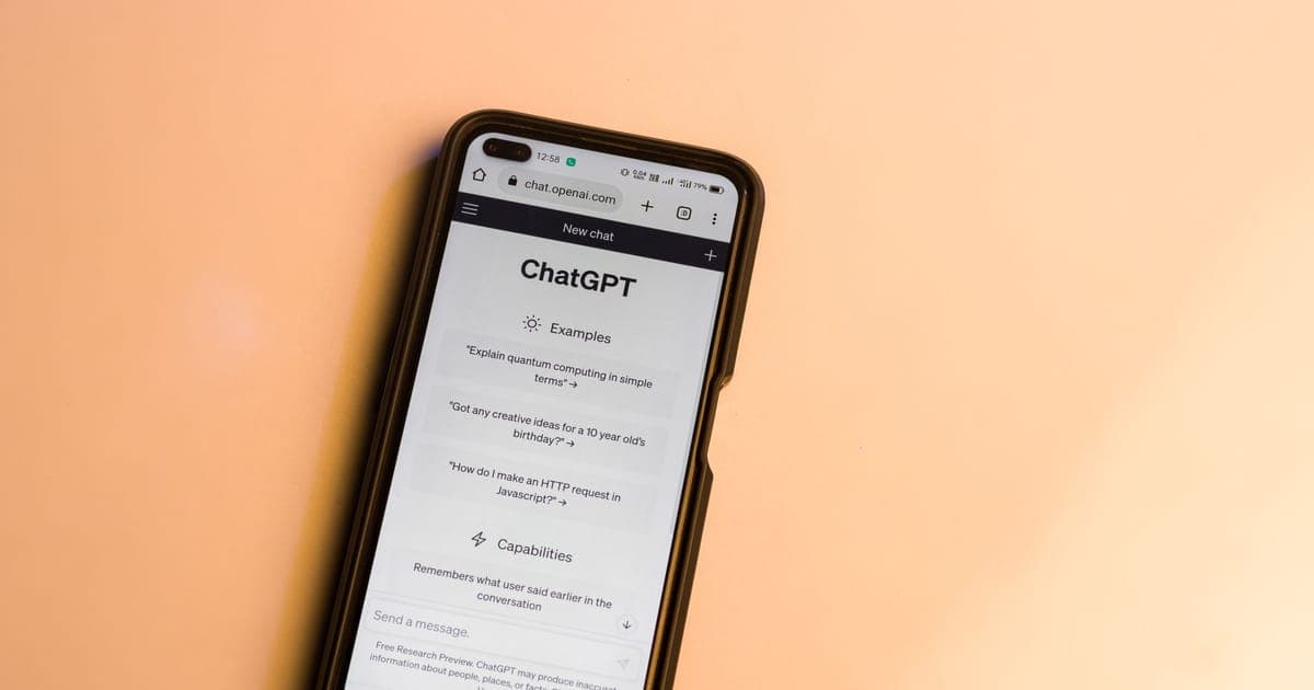 How to Use Proactive Chat to Increase Shopify AOV Without Annoying Shoppers