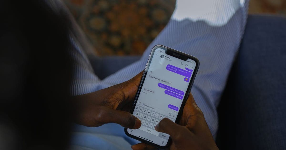 Shopify Chat Upsell: How In-Conversation Selling Increases AOV Without a Post-Purchase App