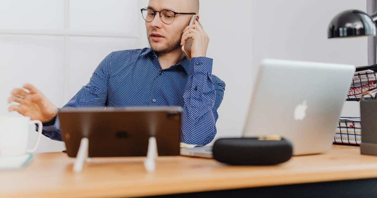 The Solo Founder's Guide to Shopify Support: How to Not Work Weekends