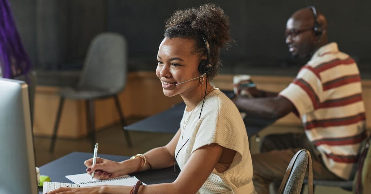 Support Replies Too Slow? How to Answer Shopify Customers Around the Clock